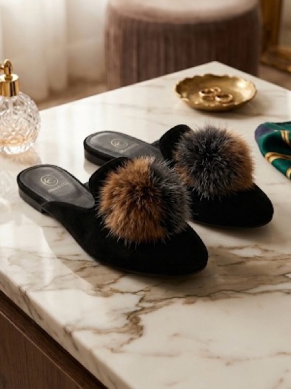 Yosi Samra Suede Pom Pom Mule Size 7, Boho Chic